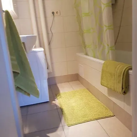 Centrooms Margaret Apartment